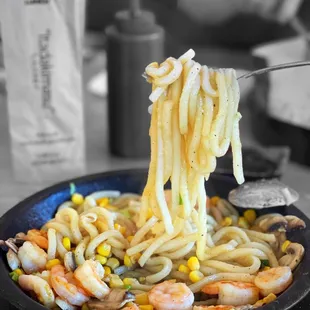 Shrimp Udon | @whaevaeats