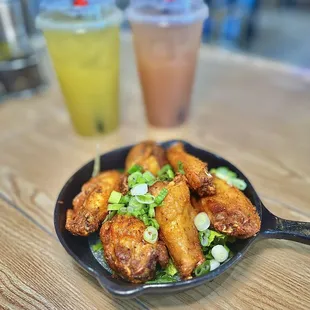 Chicken Wings Spicy Crunchy Garlic ($9.50)