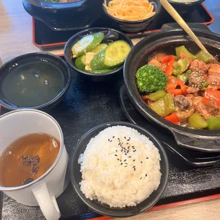 Yellow Braised Chicken Combo (Bone-In)