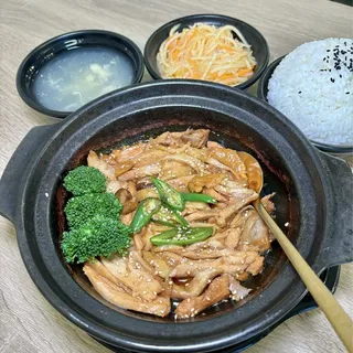 Yellow Braised Chicken Combo (Boneless)