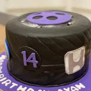 a birthday cake for a 14 year old