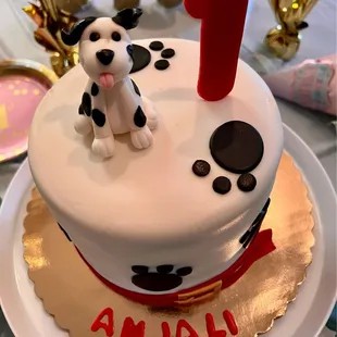 a birthday cake for a 1 year old