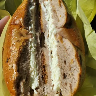 Blueberry Bagel w/ Cream Cheese