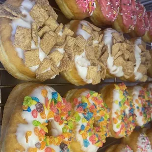 Cereal donuts