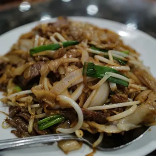 Dry beef chow fun