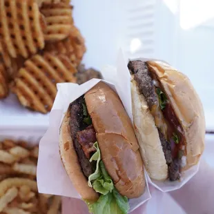 Skagit valley burger (with bacon on left)