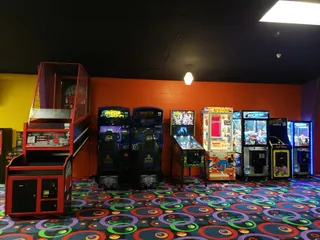 Hot Wheels Skating Center