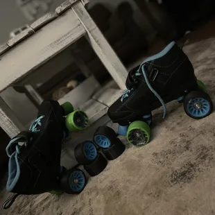 I got some new skates from the rink and I tottaly recommend getting some there