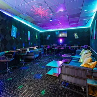 sushi and sashimi, interior