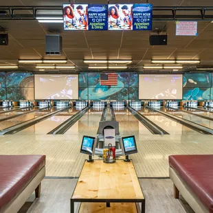 sushi and sashimi, interior