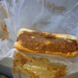 Pretty good Chili Dog here - needs some salt,