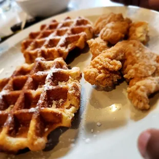 Chicken waffle (boneless chicken).