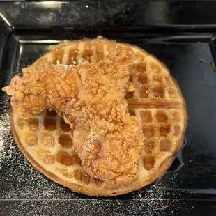 Chicken n&apos; Waffles
