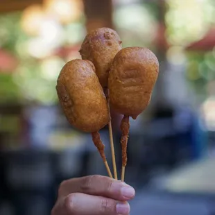 Mini Corndogs - IG: @nelson_eats