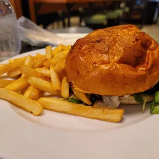 Burger with blue cheese and arugula