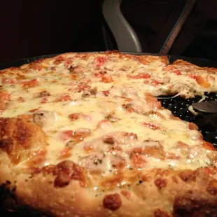 Garlic chicken pizza