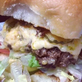 PIMENTO CHEESE BURGER