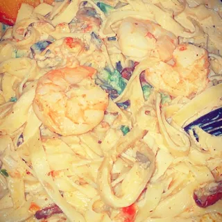 SEAFOOD PASTA