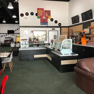 Atop in for coffee and smoothies!