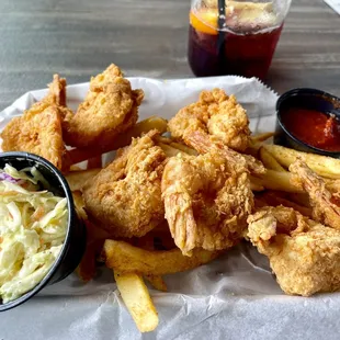 Jumbo shrimp basket, nicely prepared!