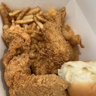 Pick 3 Basket (Chicken wings, fish, and shrimp)