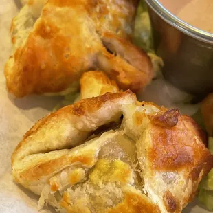 food, chicken wings and fried chicken