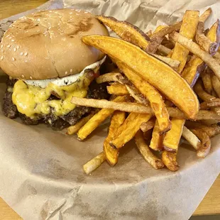 The Burger of the Week: jalapeño poppa with half regular and half sweet potato fries
