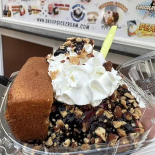 Blackberry Shortcake Sundae