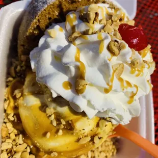 Pumpkin roll sundae