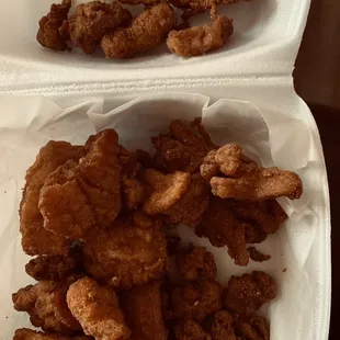 1/2 lb of fried batter with a few very small scallops