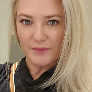 Nicole Y.
