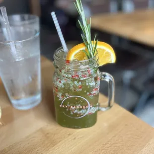 Delicious kiwi fruit tea