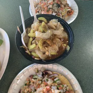 Tostada de Cameron and shrimp agua chili