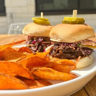 CHILE BRAISED SHORT RIB SLIDERS