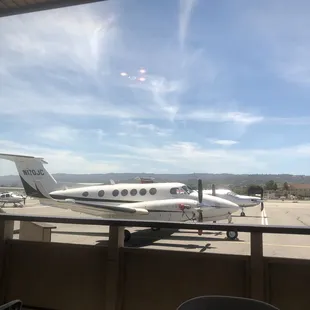 Food with a view! Ready to take off in a few! @Sky Kitchen San Carlos Airport CA Wed 5/25/22