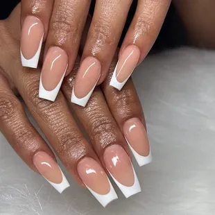 Alan nail technician