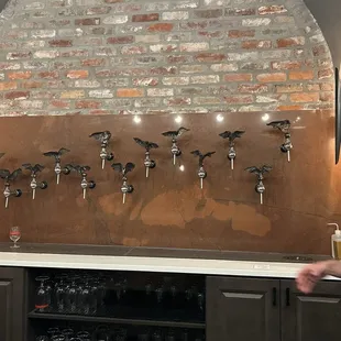 zoom in to the tap handles