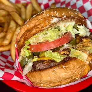 Single cheeseburger with jalapeño