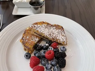 Preston's At Loews Hollywood Hotel