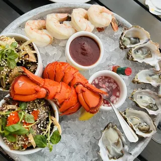 Seafood Platter (3-4 Person)
