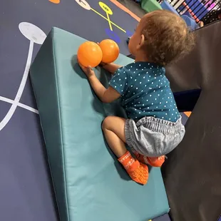 Little kids play area ages 6 years and below