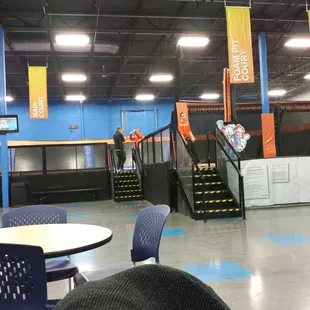 Not very busy on a Wednesday at 3! Good time to get  some freestyle jump!