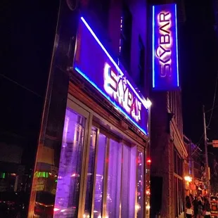 the neon sign for skybar