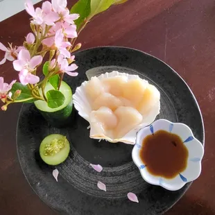 Sea scallop sashimi.