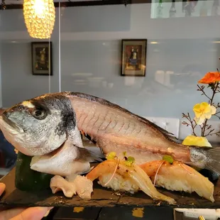Guro dai sushi.