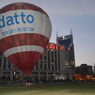 The Datto hot air balloon showing off in downtown Nashville, TN