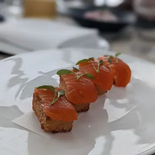 Salmon sushi