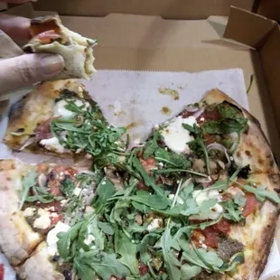 Veggie pizza i had to pull over and have some delicious!