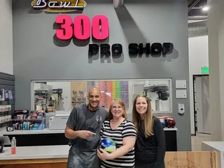 Bowl 300 Pro Shops