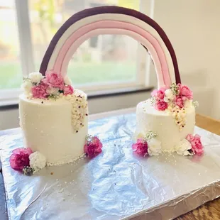 Baby shower cake
